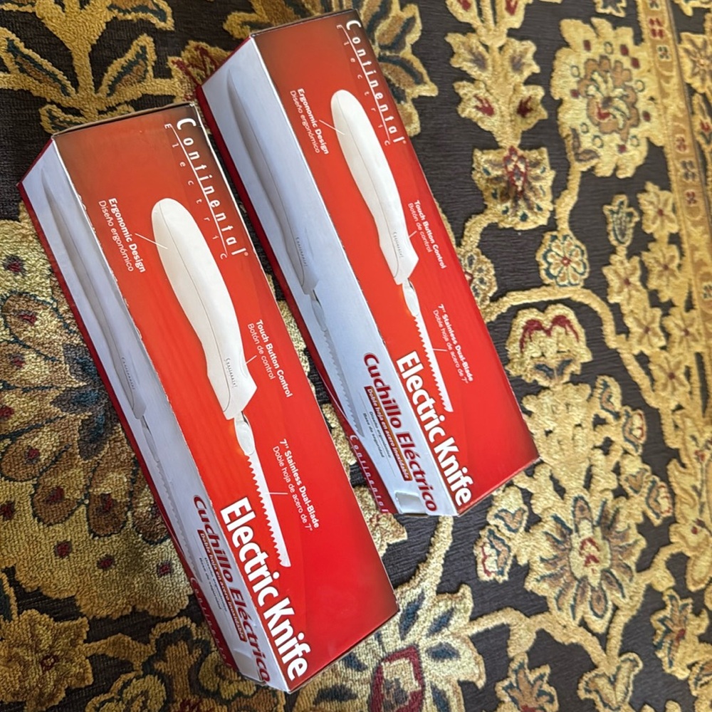 Continental Electric knife- new in box